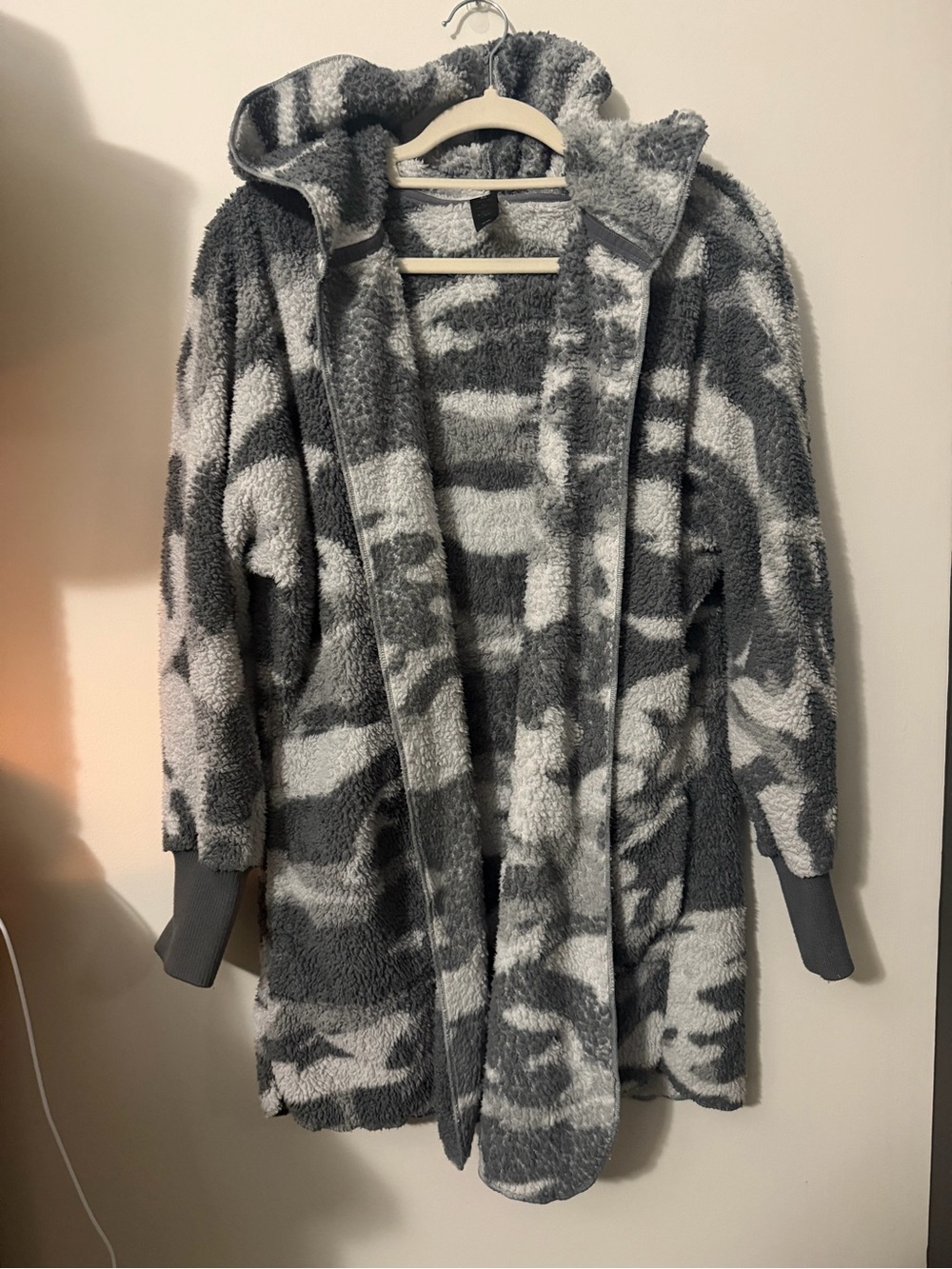 90 Degree By Reflex Plush Hooded Sherpa Jacket - Gray & Light Gray Camo